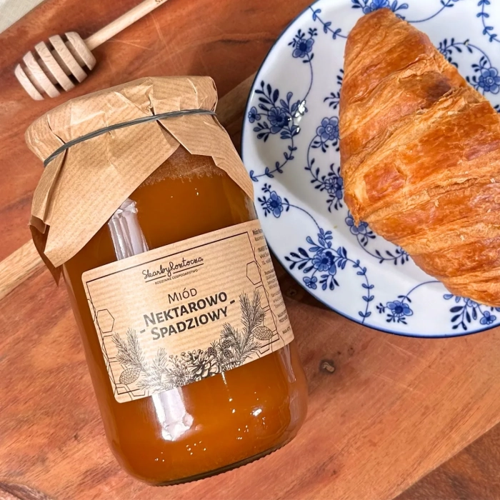 miel de nectar et de miellat 1000g skarby roztocza produit carré suggestion de présentation