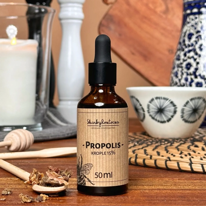 propolis gouttes de propolis avec compte-gouttes dans un flacon skarbyroztocza produit carré face