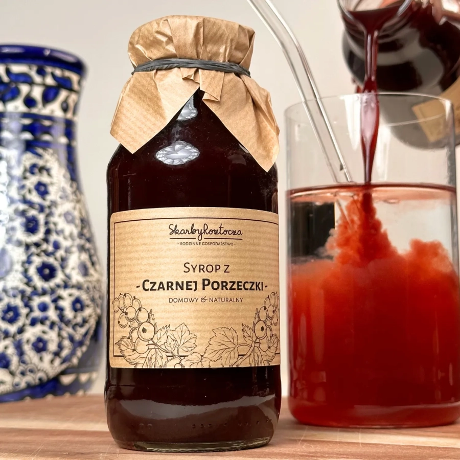 treasures of roztocze blackcurrant syrup square