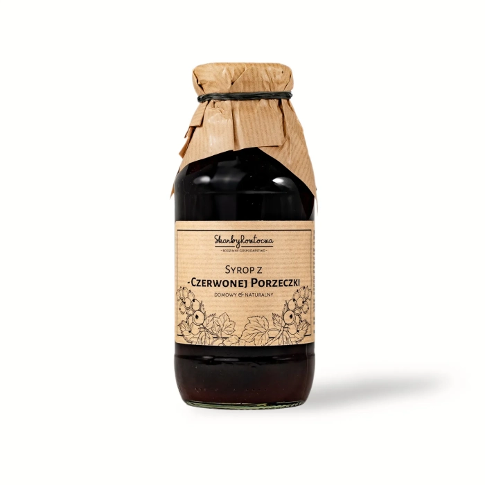 Roter Johannisbeersirup Skarby Roztocza weißer Hintergrund