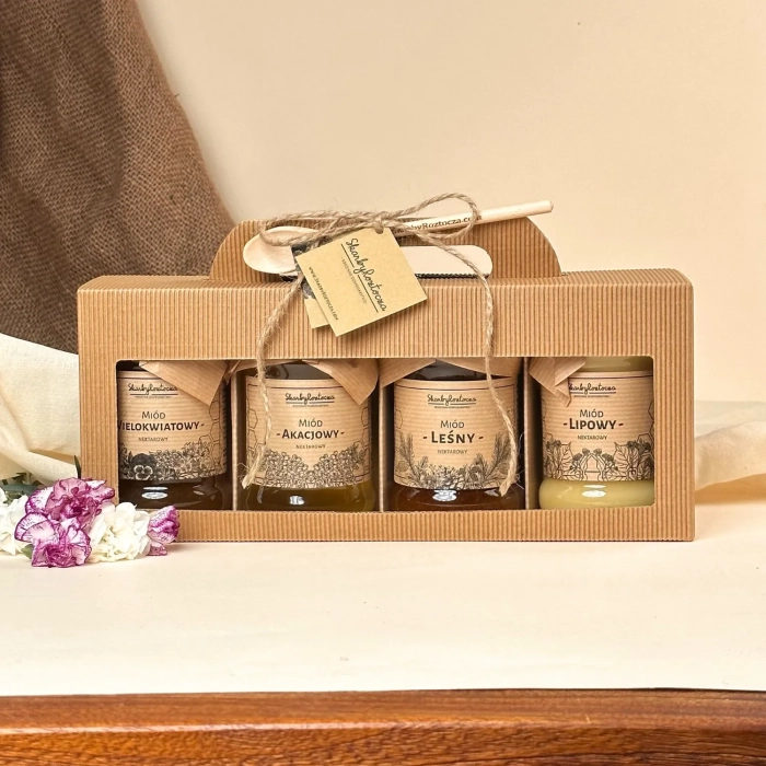coffret cadeau traditionnel carton fenêtre 4 miels cuillère trésors de roztocze produit carré voeux cadeau attache ficelle de jute naturelle