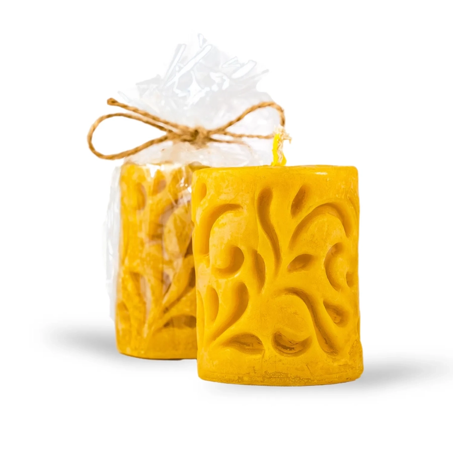 decorative beeswax candle approx 337g white background