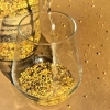 pollen d'abeille avec de l'eau